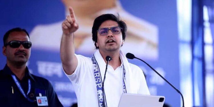 BSP in Bihar Elections 2025 | Akash Anandâ € ™ S Leadership, Dalit Votes & Political Challenge | Will 'BSP' be waved in Bihar? 'Akash Anand' took over the command, the opposition's sweat. News Track in Hindi