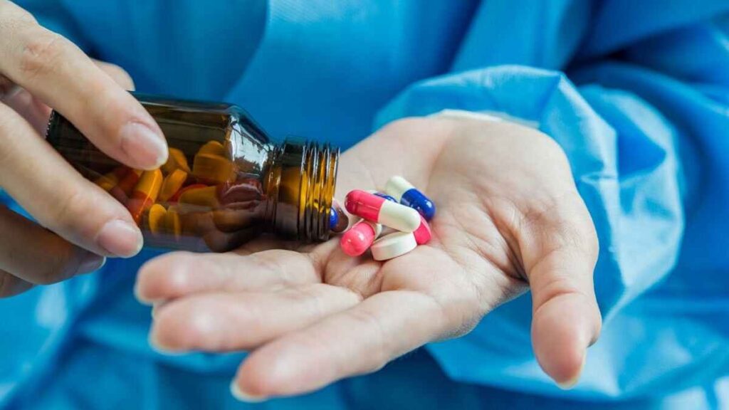 Beware of antibiotics! Black truth of quickly getting neutralized, beware of antibiotics! The Dark Truth About Antibiotics Beccoming Ineffective Rapidly