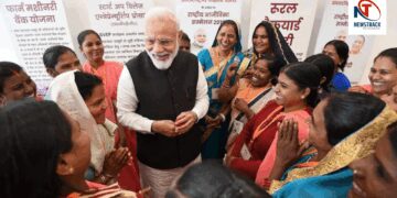 Bihar CM Launches Mukhyamantri Mahila Rojgar Yojana: â‚ Our10,000 for 75 Lakh Women to Start Businesses | Bihar News: PM Modi launched Mukhyamantri Mahila Employment Scheme, the women of Bihar have a gift of 10-10 thousand rupees. News Track in Hindi