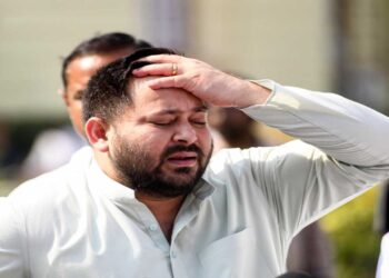 Bihar Election 2025: Tejashwi Yadav and Congress Role, CM Face Suspense Continues | Big game with Tejashwi in 'Bihar Election'? Congress announcement caused panic, suspense remains on CM face. News Track in Hindi