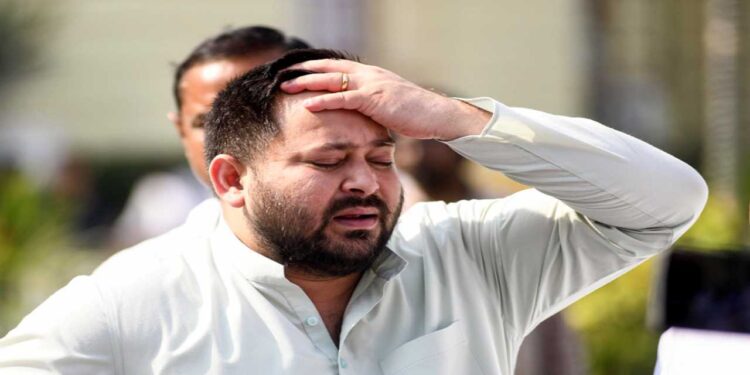 Bihar Election 2025: Tejashwi Yadav and Congress Role, CM Face Suspense Continues | Big game with Tejashwi in 'Bihar Election'? Congress announcement caused panic, suspense remains on CM face. News Track in Hindi