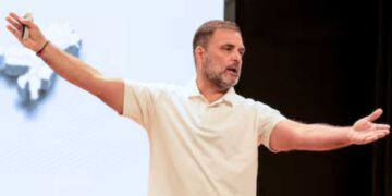 Bihar Elections 2025: Rahul Gandhiâ € ™ s Congress Strategy and Vote Theft Focus | Congress's new political move in Bihar elections, will Rahul Gandhi beat NDA this time? , News Track in Hindi