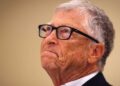 Bill Gates is no longer in the top 10 billionaires of the world, a heavy decline in property
