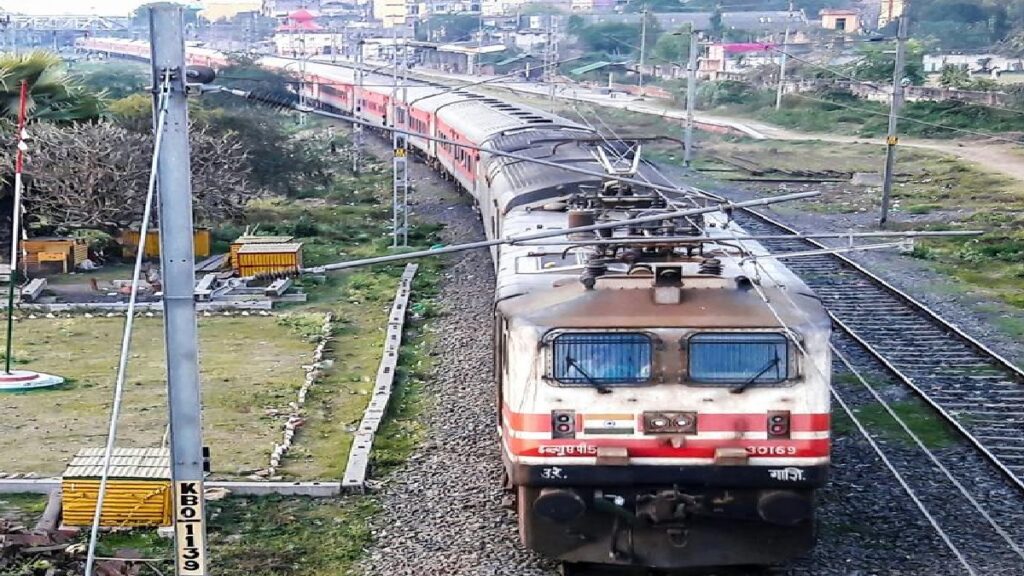 Bonus Declared for Railway Staff: Railway employees will get a 78 -day bonus, Modi government gave gifts before the festival, group c and d Employees of Indian Railway to Get Bonus of 78 Days