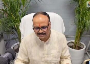Brajesh Pathak Slams Rahul Gandhi Over Poll Commission Allegations | Barabanki News: Deputy CM Brajesh Pathak said- 'Congress is defaming institutions for power'. News Track in Hindi