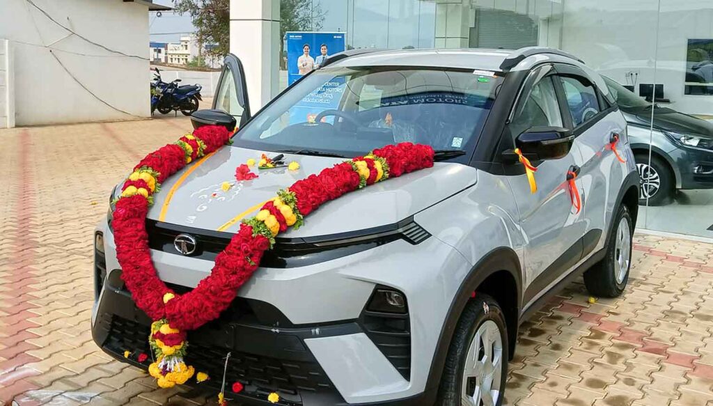tata nexon_-8