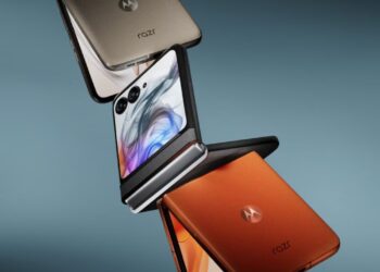 Buy Motorola Razr 60 with great features in the budget range, Learn Price and Offers
