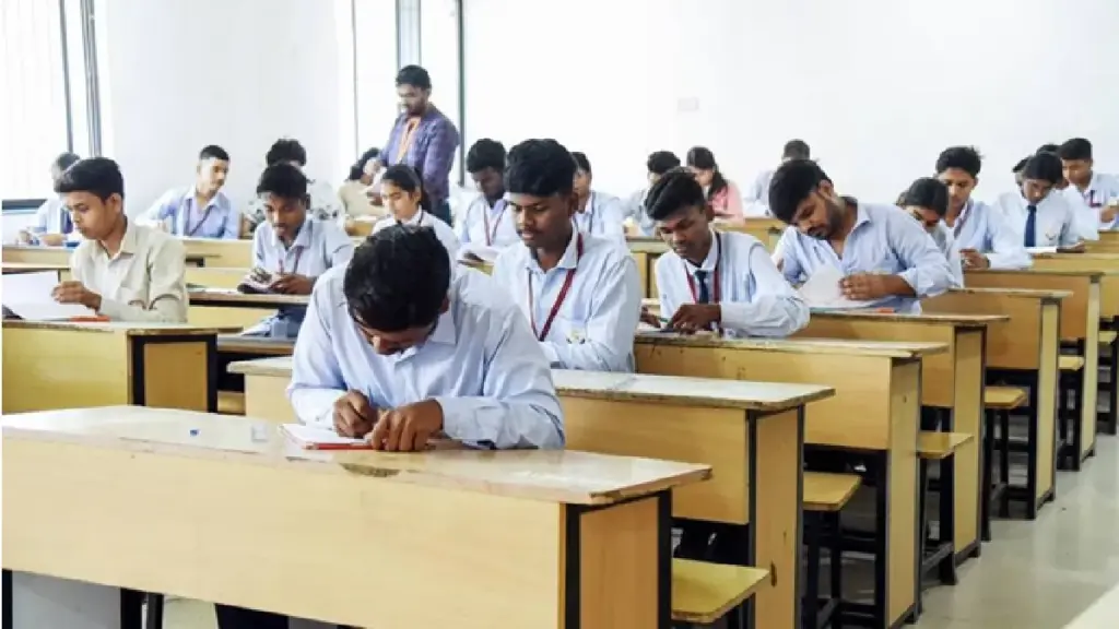 CBSE Board Exam 2026 Tentative Date Sheet: CBSE released the 10th and 12th grade board exam tental date sheet, can start from February 17, CBSE HAS HAS HAS HAS HAS HAS HAS HAS Released The Tentative Date Sheet For Class 10th and 12th BORARD EXAMS, The Exam Schedule Wille Start from February 17.