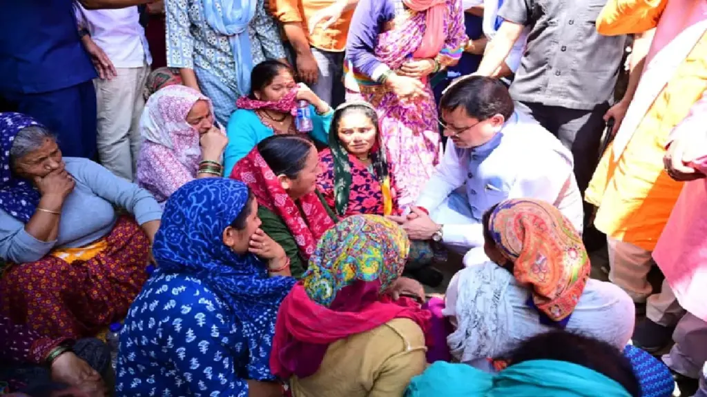 CM Pushkar Singh Dhami in Nandanagar: Uttarakhand CM Pushkar Singh Dhami reached Nandanagar in Chamoli district, confidence of all possible help to the victims, uttarakhand