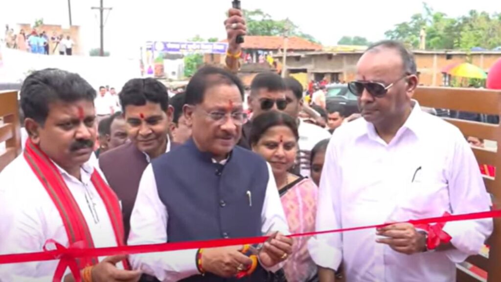 CM Vishnudev Sai Inaugurates 51 Mahtari Sadan Bhavans in Chhattisgarh | CM Sai inaugurated 51 Mahtari Sadan buildings in Chhattisgarh. News Track in Hindi