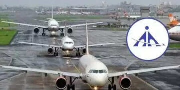 Celestial lightning falls on ATC tower of Raipur Airport, five flights divert