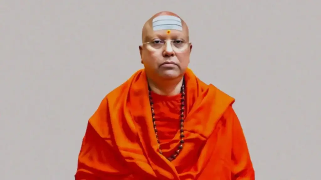 Chaitanyananda Saraswati Molestation Allegations: 17 girls were charged with molestation on Chaitanyanand Saraswati, case filed, accused absconding, 17 girl students accuse chaitanyananda saraswati of molestation, case registered, casused absconding