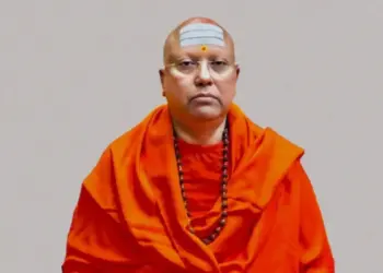 Chaitanyananda Saraswati Molestation Allegations: 17 girls were charged with molestation on Chaitanyanand Saraswati, case filed, accused absconding, 17 girl students accuse chaitanyananda saraswati of molestation, case registered, casused absconding