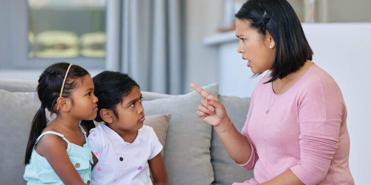 Children do drama to cry to get their point, then parents must hear this advice of experts, such a bad habit will be far away