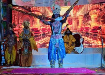 Colorful staging of bow breach in Ramlila in Dausa