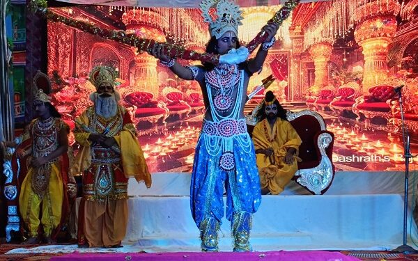 Colorful staging of bow breach in Ramlila in Dausa