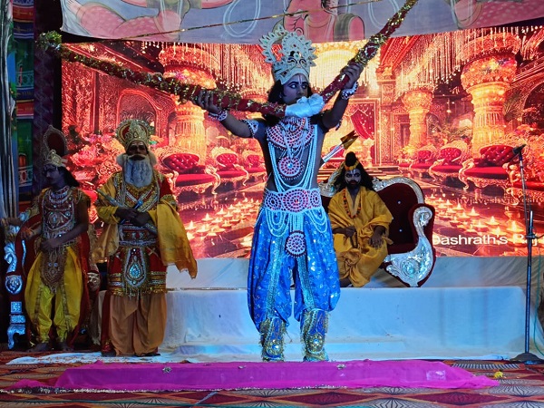 Colorful staging of bow breach in Ramlila in Dausa