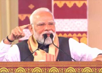 Congress supports terrorists raised by Pakistan instead of Indian Army: PM Modi
