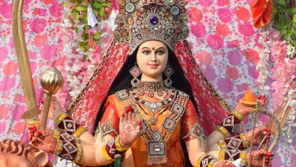 Devotees gathered in temples across the country as soon as Shardiya Navratri started, PM Modi gave best wishes