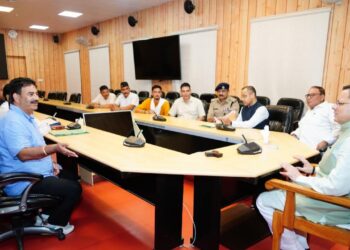Dhami Govt Assures Teachers: High-Level Meeting on Demands Within A Week | Uttarakhand News: Dhami government promises to teachers, solutions to solve problems will be held in a week. News Track in Hindi