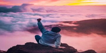 Do you want to write motivational captions on Instagram and Twitter in Hindi, so these 50 quotes, do you want to write motivational captions on Instagram and Twitter in Hindi, then these 50 quotes are for you.