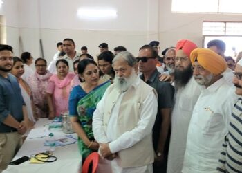 Energy Minister Anil Vij observed two health check -up camps set up in Ambala Cantonment