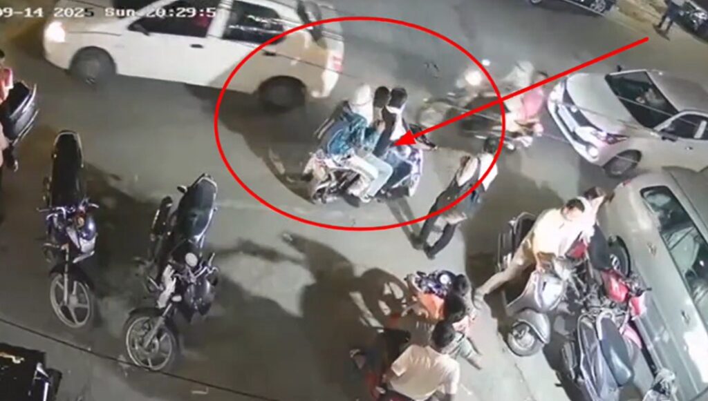 Firing outside Barnala Jewelers in posh area of ​​Model Town, incident captured in CCTV
