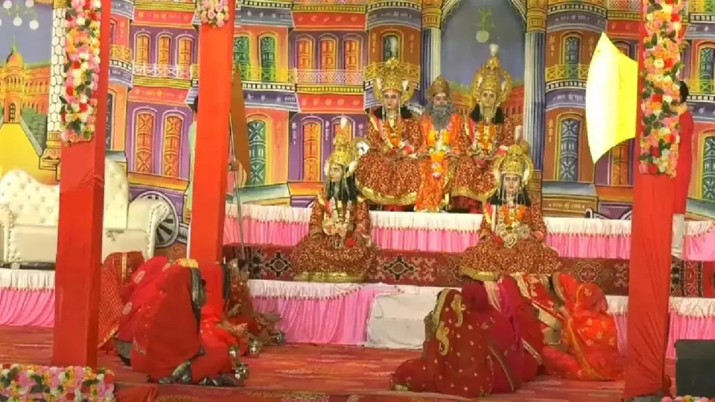 Firozabad Ramlila Case: Ramlila organized for 100 years there, Supreme Court commented on the Allahabad High Court's order, know what is the matter, Ramlila festivals organized there for 100 years; Supreme court has styed the allahabad high court order. Find out what the matter is.