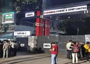 Five Workers Killed, Several Seriously injured as Steel Plant Building Collapses in Chhattisgarh | Five laborers died due to fall of steel plant building in Chhattisgarh, many seriously injured. News Track in Hindi