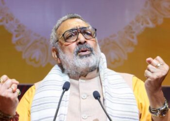 Giriraj Singh, raging on Rahul Gandhi's statement, said, politics is not to set fire