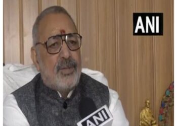 Giriraj Singh targeted the Congress and Tejashwi, said "How much will you insult Bihar?"