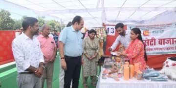 Give public service top priority, provide timely benefits of schemes- District Collector