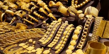 Gold price declines, know today's rate in major cities of the country