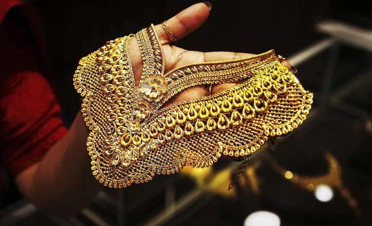 Gold-silver prices at record high, 24 carat gold beyond ₹ 1 lakh, silver reached ₹ 97,275/kg