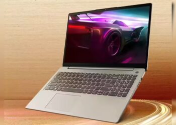 Google ने कार ली&nbsp;Windows को छुट्टी पार भेजने की बड़ी प्लानिंग, अब&nbsp;एंड्रॉयड सिस्टम पर चलेंगे लैपटॉप