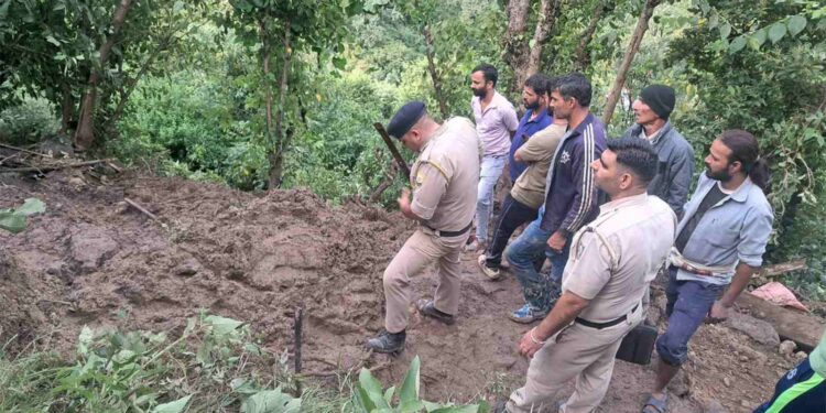 Himachal Pradesh: 3 killed in Nihari area of ​​Mandi after heavy rains, 2 rescued