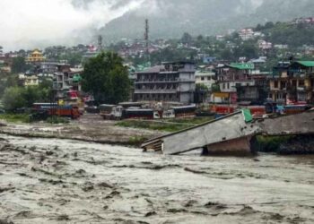 Himachal Pradesh destruction due to rain, more than 1500 families homeless this year