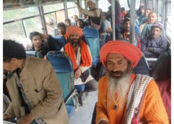 Himachal Pradesh government started a campaign to evacuate trapped devotees during the Manimahesh Yatra