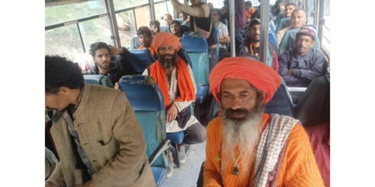 Himachal Pradesh government started a campaign to evacuate trapped devotees during the Manimahesh Yatra