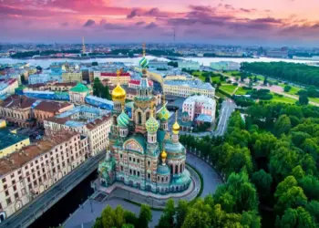 Hindi is expanding rapidly in Russia, Russians are very pleasing to Hindi language, Hindi is being studied in universities