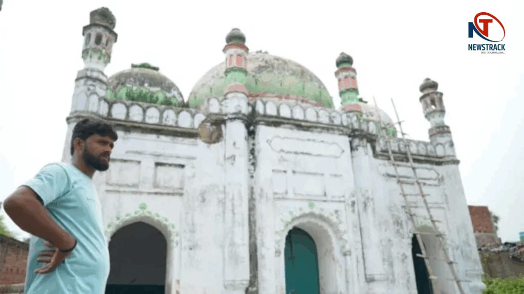 Hindu Community Gives Azaan in Bihar's Masjid with no Muslims â € "A Unique Religious Example | In a village in Bihar where no Muslim - Hindus give not a single Muslim - Azan in the mosque!