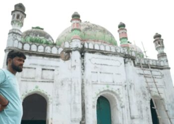 Hindu Community Gives Azaan in Bihar's Masjid with no Muslims â € "A Unique Religious Example | In a village in Bihar where no Muslim - Hindus give not a single Muslim - Azan in the mosque!