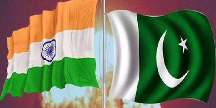 पाकिस्तान की तेज रफ्तार गाड़ी कैसे 1990 में पलटकर बन गई डंप ट्रक ? पढ़िए अर्श से फर्श टाक आने की&nbsp;पूरी दास्तान