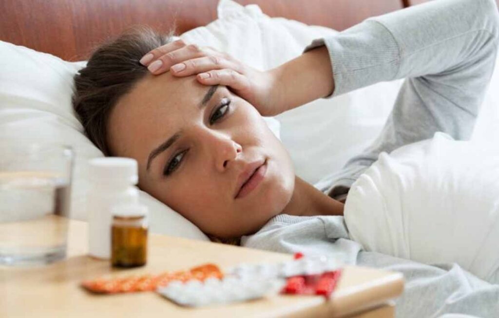 If you are troubled by migraine pain, then adopt these easy home remedies to overcome