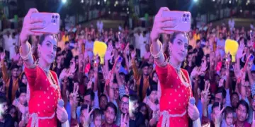 In Navratri program, Akshara Singh puts a glamor of glamor, fans fled the beauty of the actress