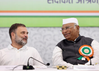 In the meeting of Congress Working Committee, Kharge said, 'BJP considers Nitish Kumar a burden'