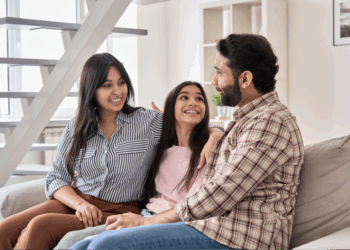 तीन मिनट के इस शानदार विडियो में जाने बच्चों में कब-कैसे और क्यों डगमगाता है आत्मविश्वास ? माता-पिता जरूर जाने ये बात&nbsp;