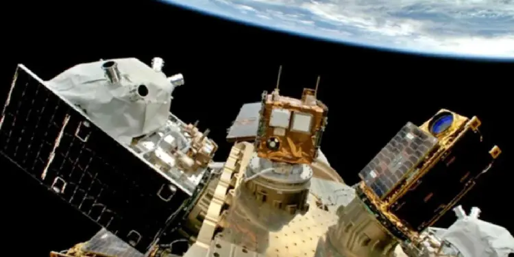 India to Deploy Bodyguard Satellites: Satellite of neighboring country passed at a dangerous distance from ISRO's monitoring satellite! Miss Occurred