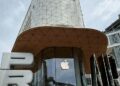 Indian customers have amazing enthusiasm to buy iPhone 17 series, long queues outside Apple BKC