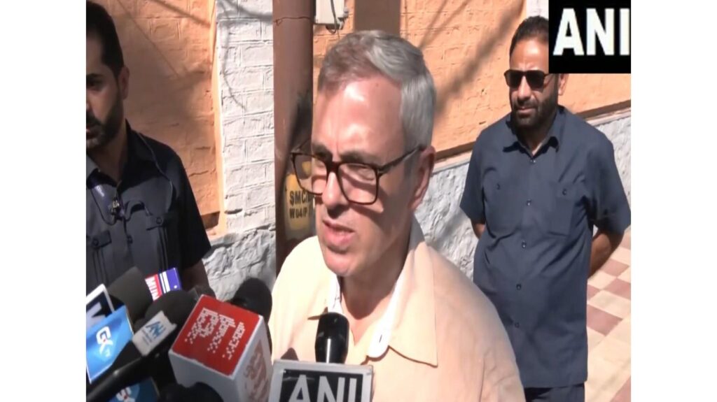 Jammu and Kashmir CM Omar Abdullah raised the question on MP Sanjay Singh on the strict action of the central officials, asked "" Under which order was this conlowed with Sanjay Singh? "